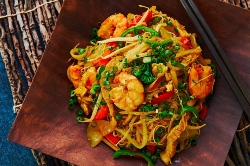 Mixed Fried Noodles (Mì Xào Thập Cẩm) - A New And Attractive Dish Of Vietnamese