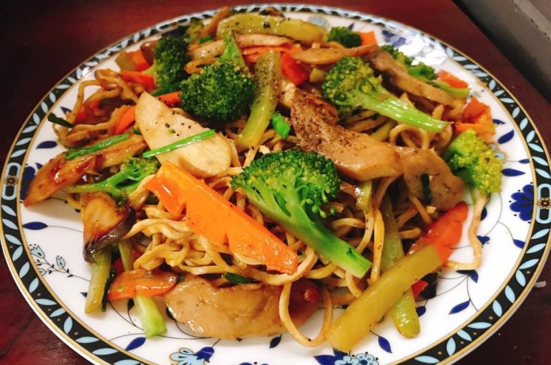 Vegetarian Fried Noodles (Mì Xào Chay) - The Frugal And Delicious Dish For You