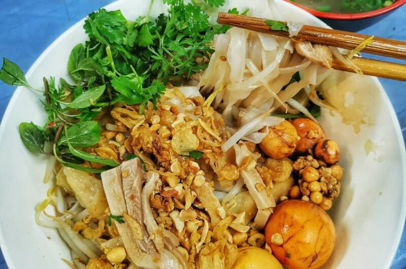 Authentic Vietnamese Pho Ga Tron Recipe